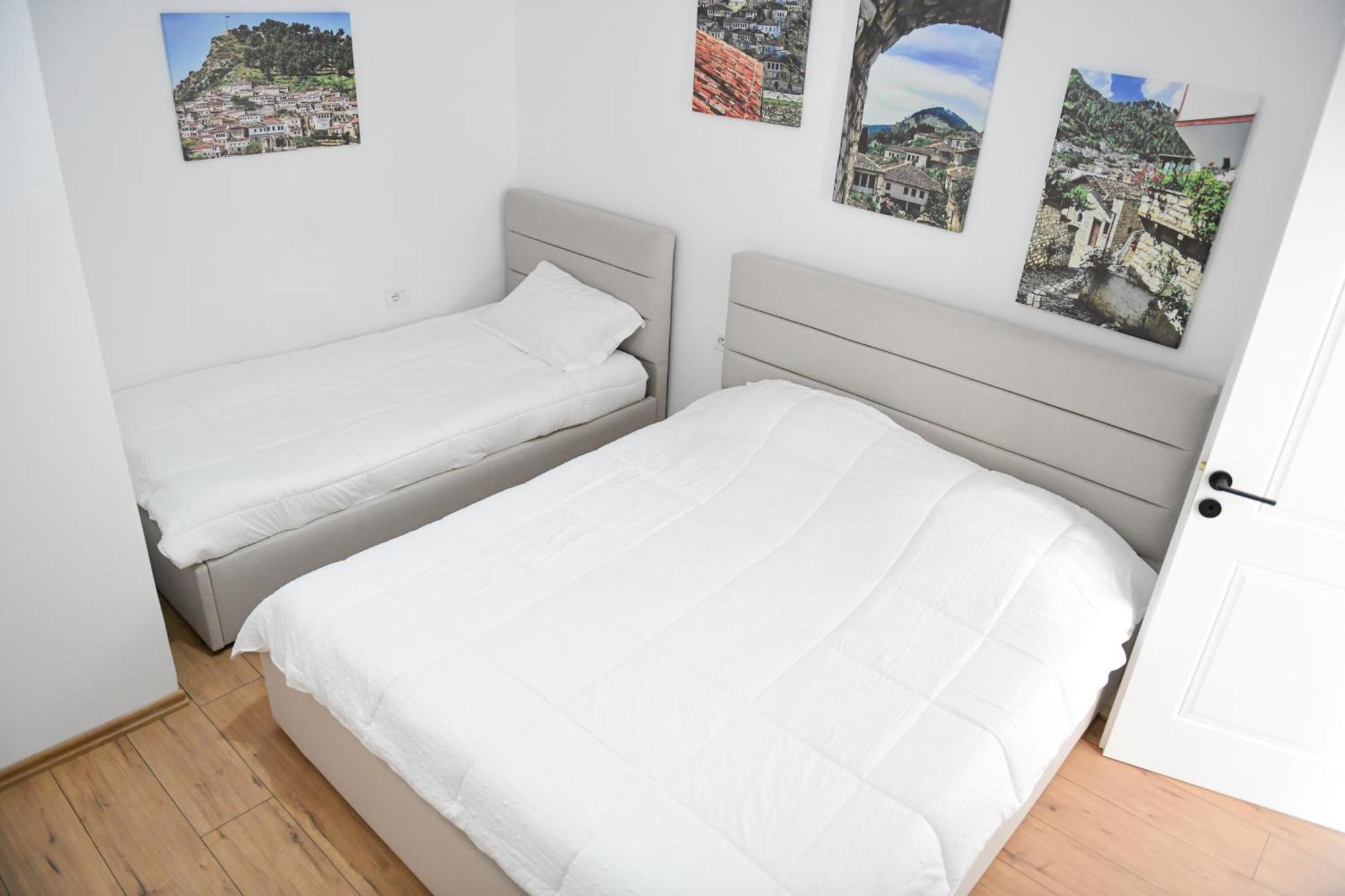 Hotel Villa Edis ベラト エクステリア 写真